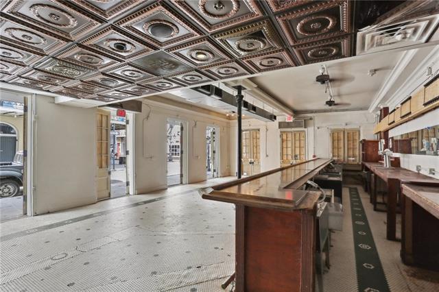 1200 Decatur St