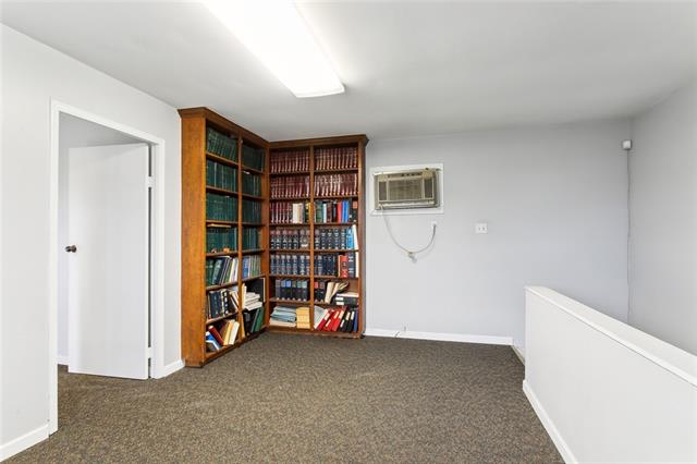405 N Causeway Blvd
