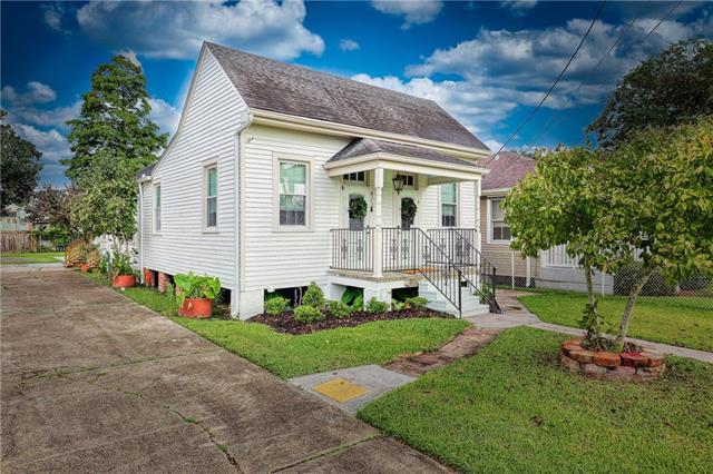 423 10 St.