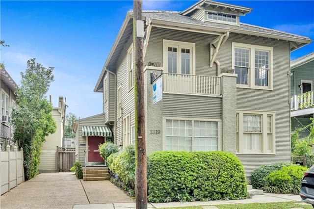 1319 Amelia St