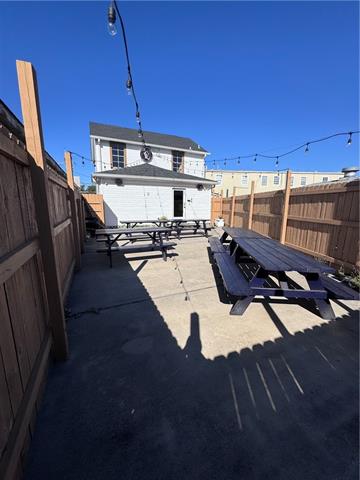 3224 Metairie Rd