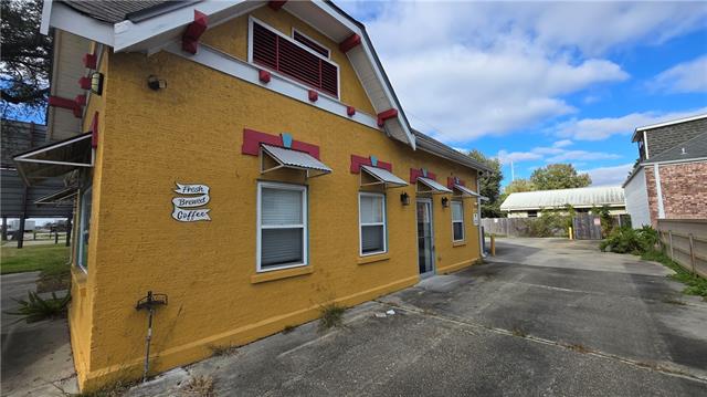 9207 St Bernard Hwy