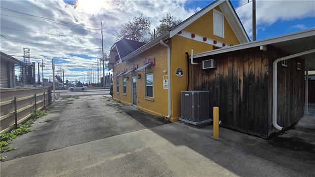 9207 St Bernard Hwy