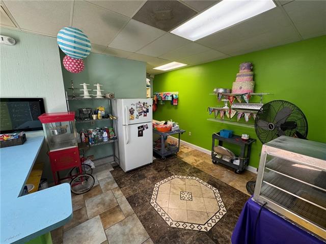 5224 Taravella Dr