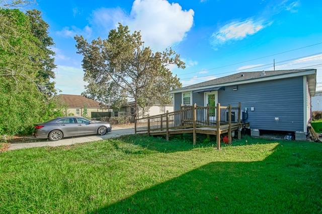 672 Hickory Ave