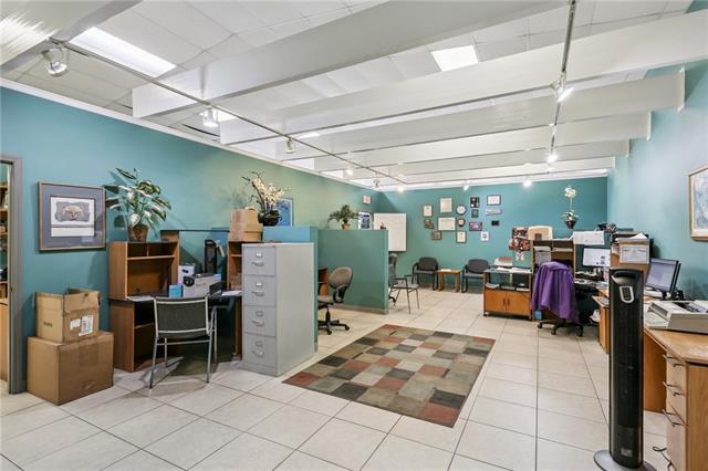 3663 Pontchartrain Dr