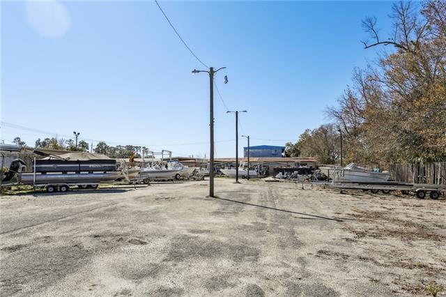 3663 Pontchartrain Dr