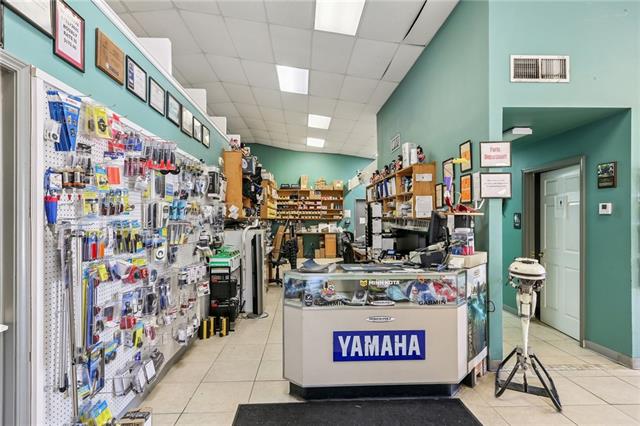 3663 Pontchartrain Dr