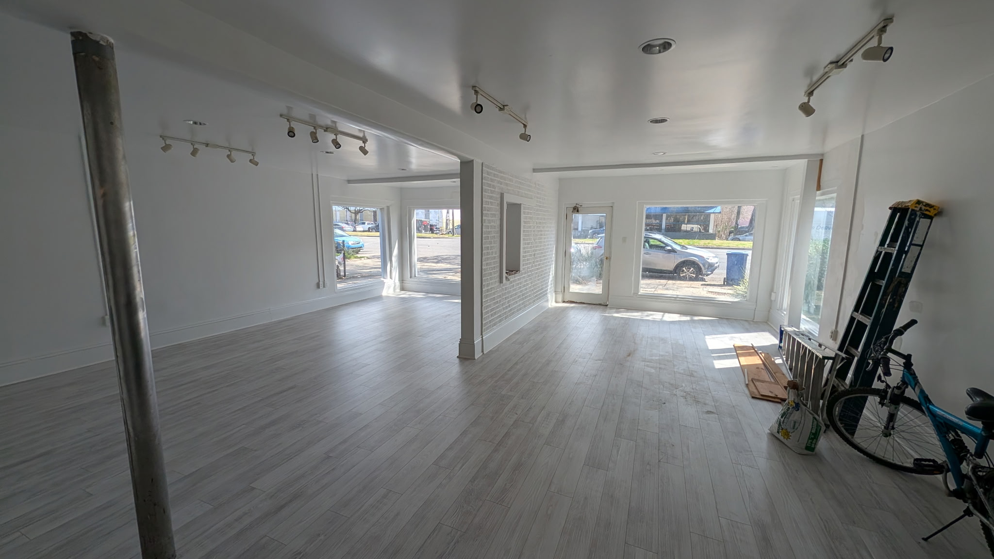 4715 S Carrollton Ave