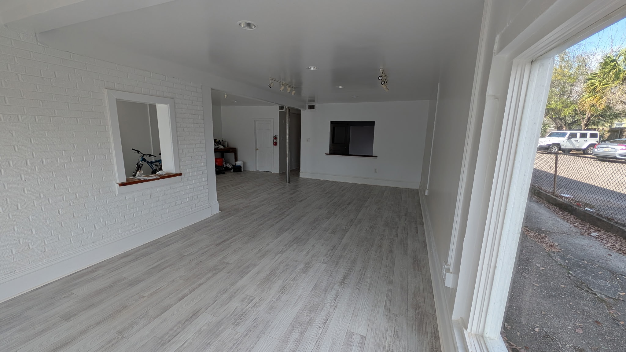 4715 S Carrollton Ave