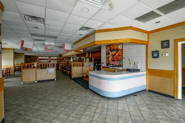 420 Westbank Expressway