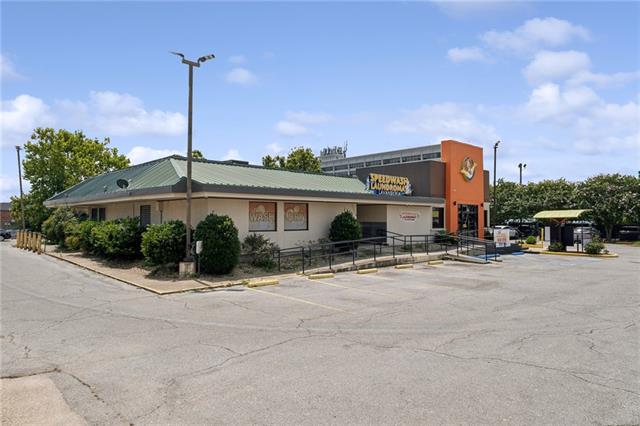 2810 Williams Blvd