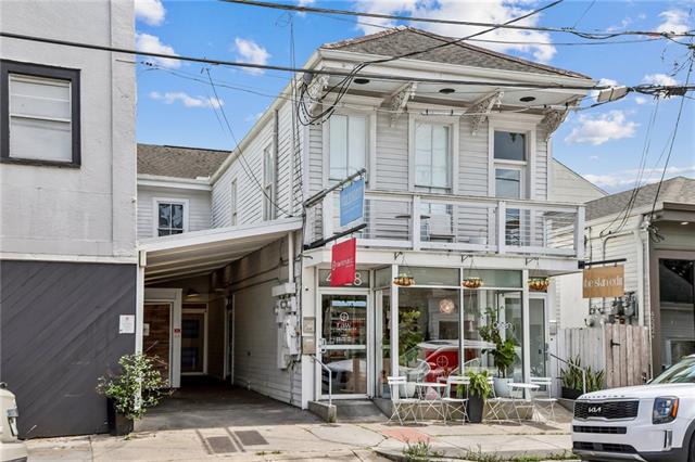 4530 Magazine St