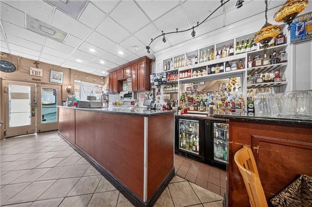 933 Decatur St