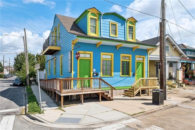 2003 St Claude Ave