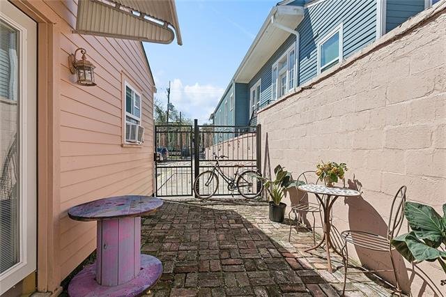 1431 St Andrew St