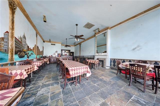 933 Decatur St