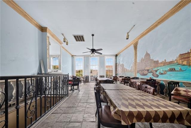 933 Decatur St