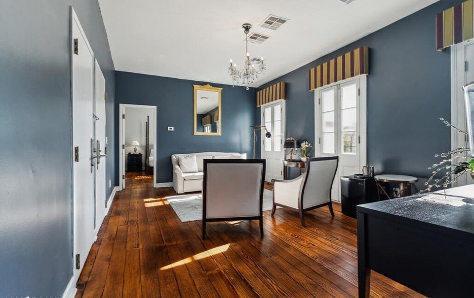 Maison St. Charles